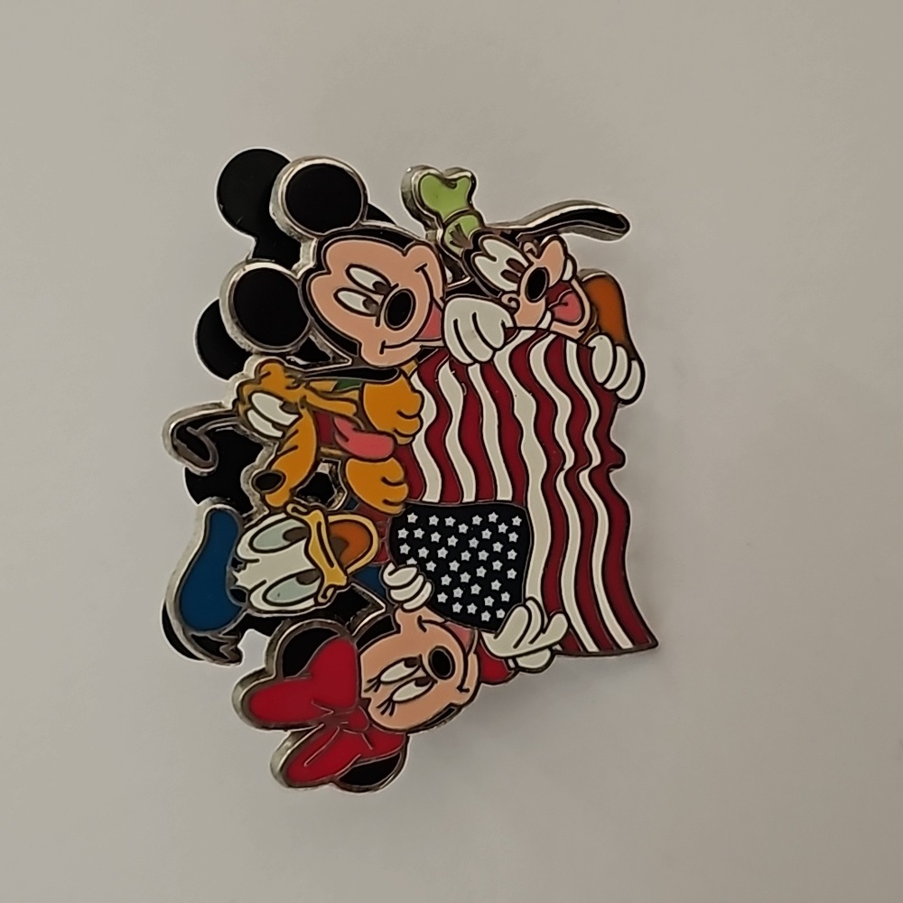 Disney Parks Collectible Pin